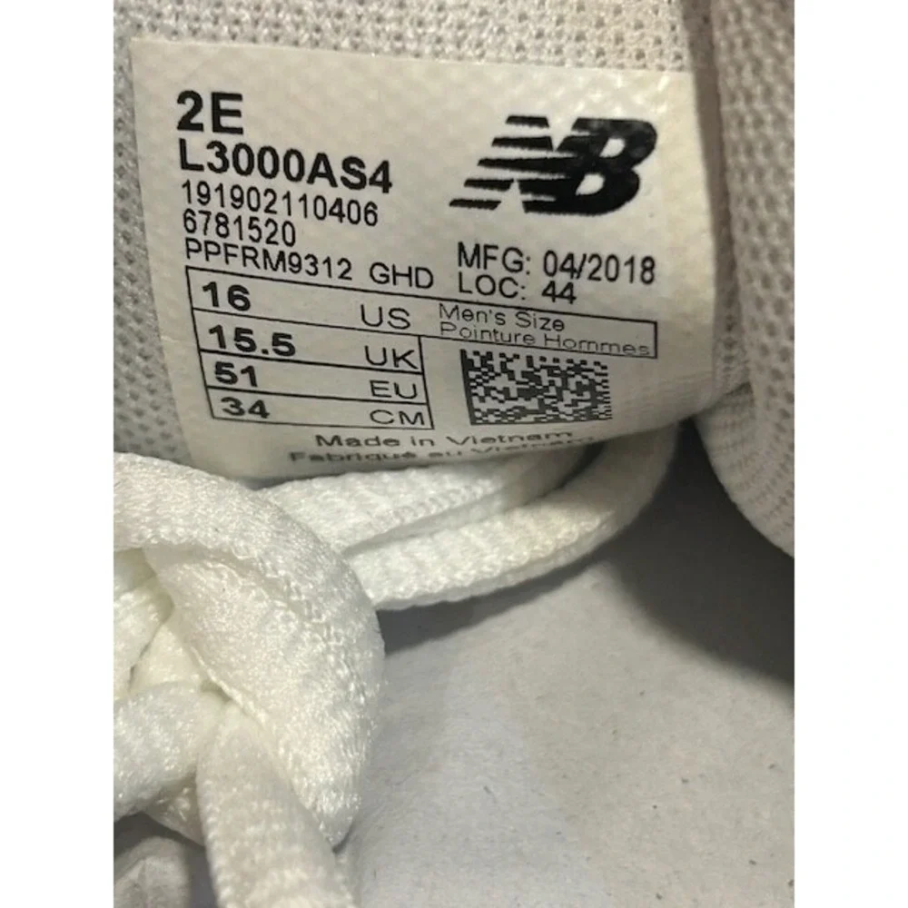 New Balance Mens 3000 V4 Metal Baseball Cleats White/Red NIB - Size 16 Xtra Wide